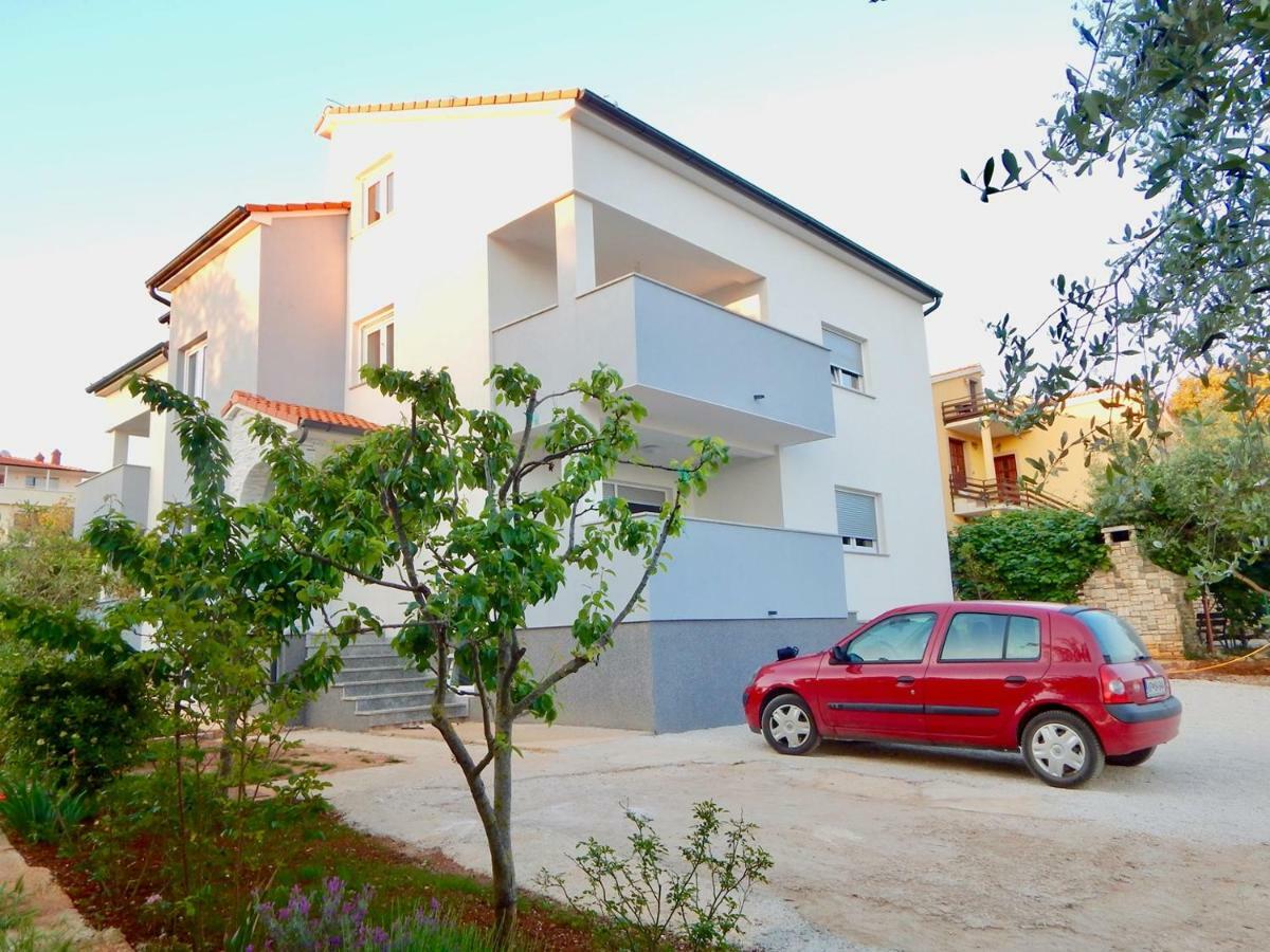 Apartments Mira Pula Exterior foto